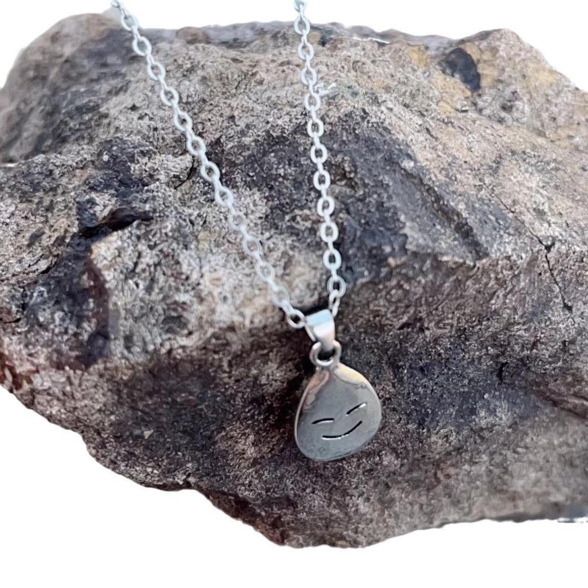 ストレイキッズ ネックレス