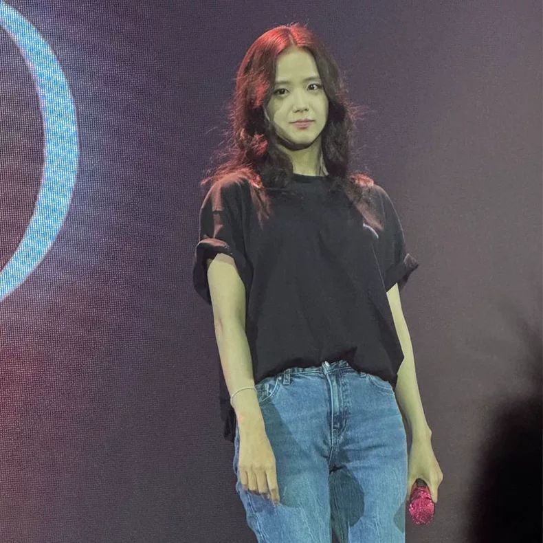 JISOO Tシャツ (BLACKPINK) 100%コットン