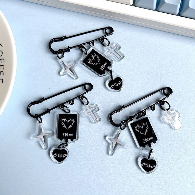 エンハイペンブローチ