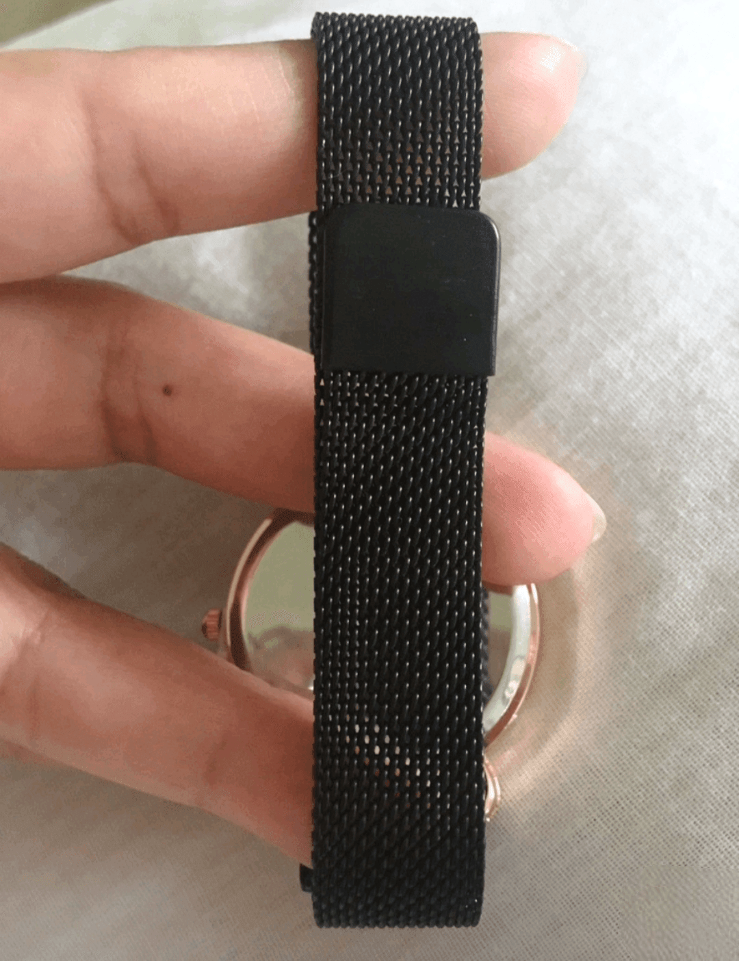 マグネット留め具付きBTS腕時計