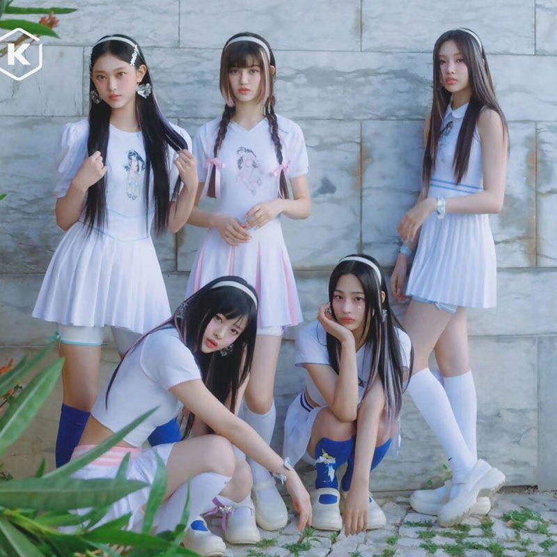 NEWJEANS GET UP Tシャツ - スーパーシャイ