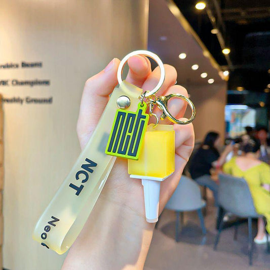 ライトスティック キーホルダー 様々なK-POPグループ