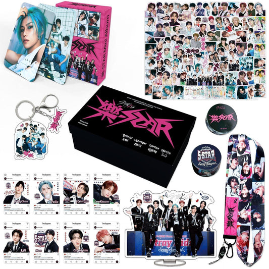 STRAY KIDS ROCK STAR/樂-STAR KIT 164点入り (様々なアイテムが入ったギフトボックス！✨)