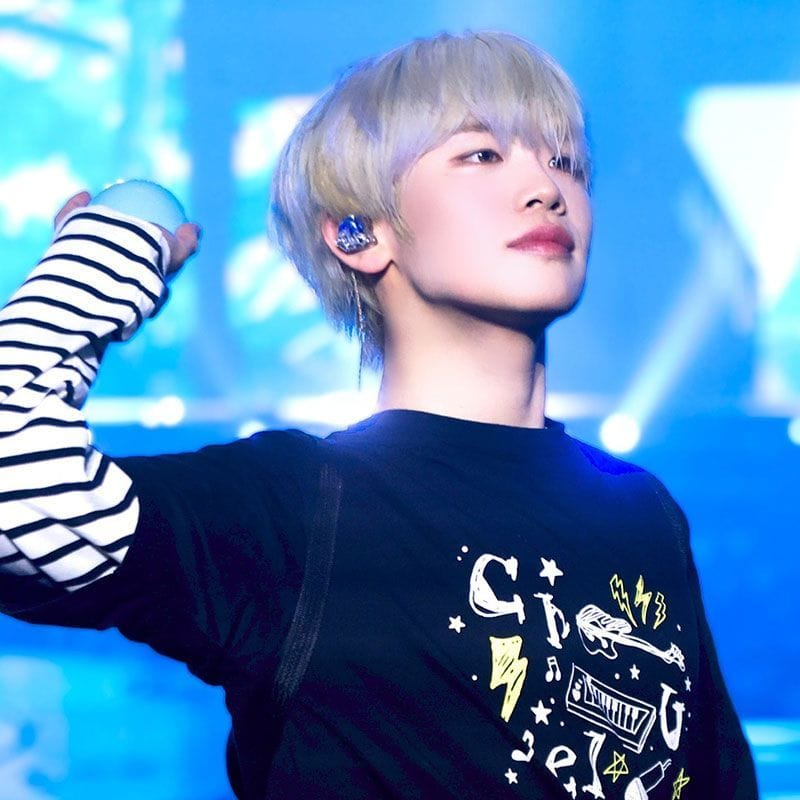 ZB1 ゼロベースワン Tシャツ 100%コットン