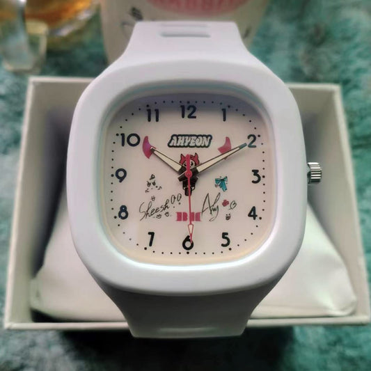 ベビーモンスター腕時計