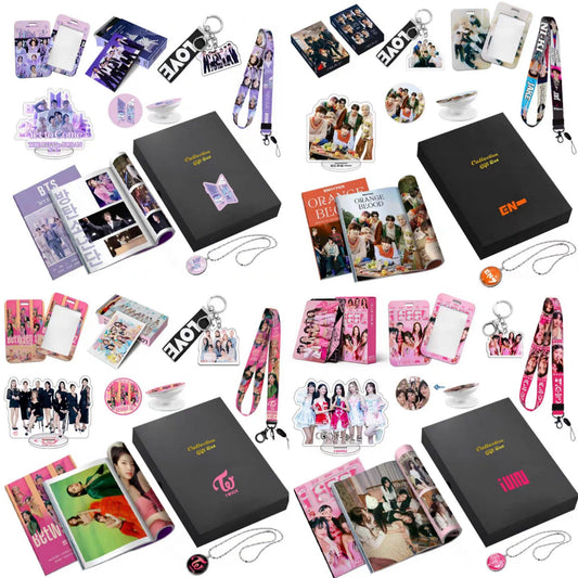 フォトブック、フォトカード、ネックレス、ポップソケッツ、その他グッズ付きキット（各種グループ！✨）