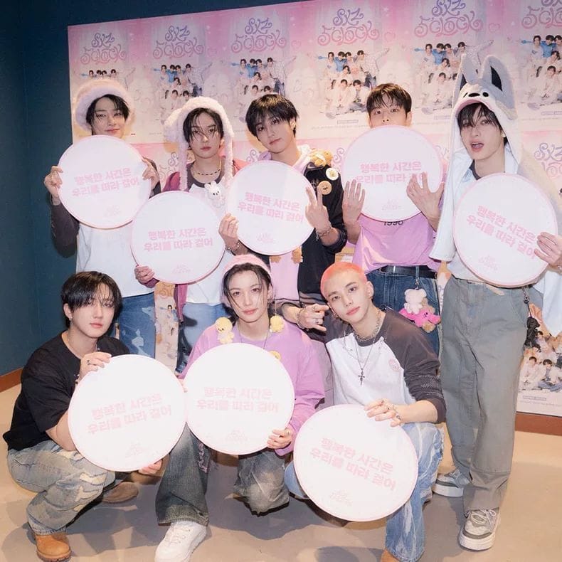 Stray Kids SKZ 5'CLOCK ロングスリーブTシャツ