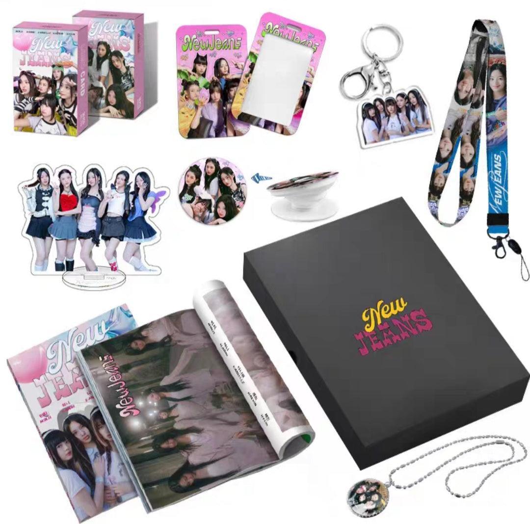 フォトブック、フォトカード、ネックレス、ポップソケッツ、その他グッズ付きキット（各種グループ！✨）