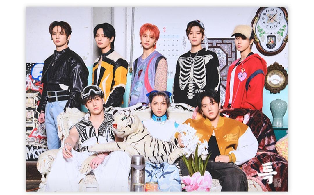 Stray Kids フォトブック 80枚 (フォトブック+アイテム79個) 様々なオプション!✨