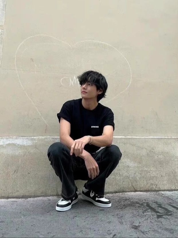 BTS グッズ V Tシャツ 100% コットン